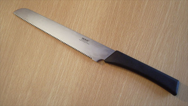 Bread knife